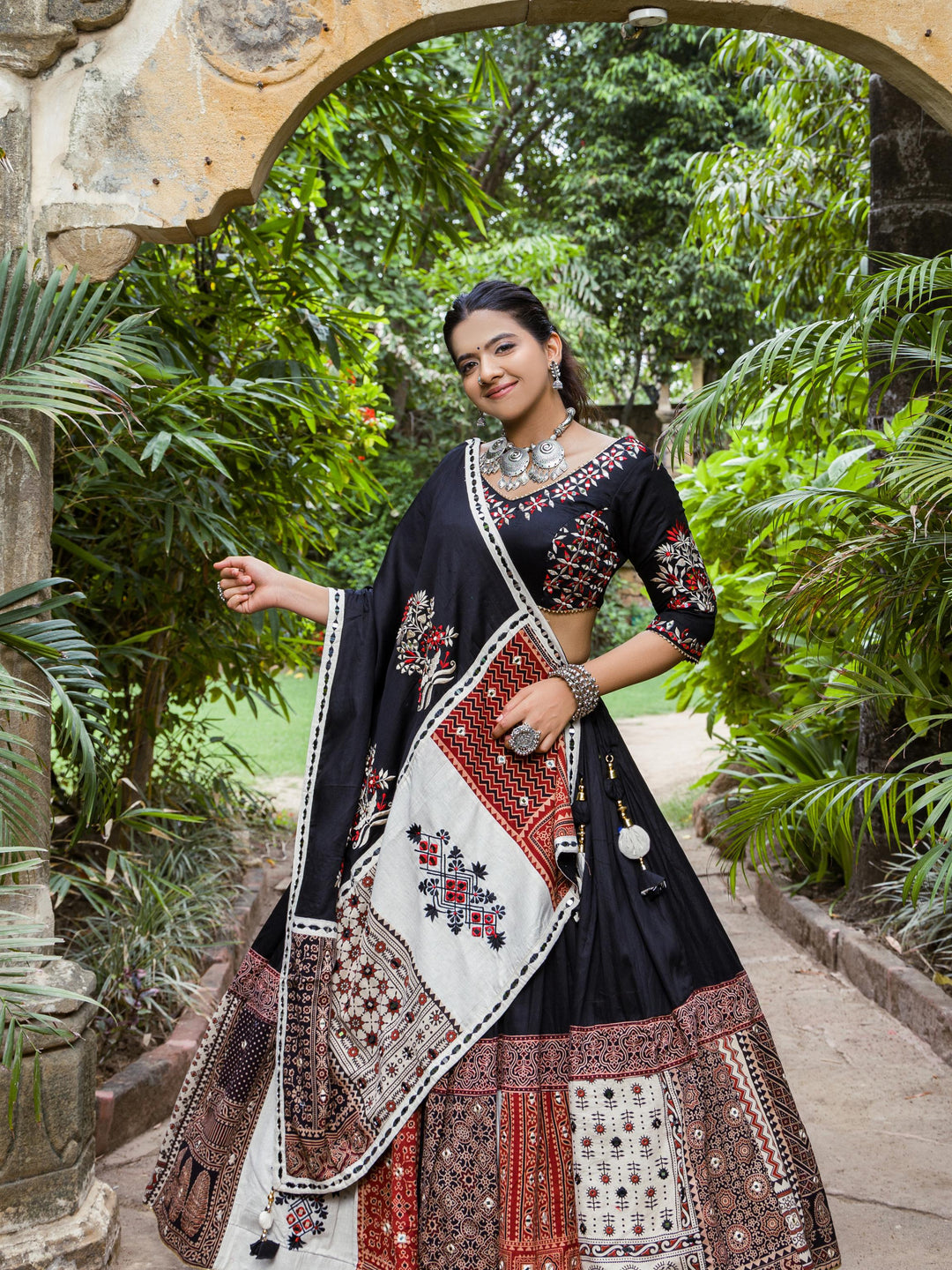 Stylish Black and Ivory Lehenga Choli | Intricate Embroidery for Elegant Occasions