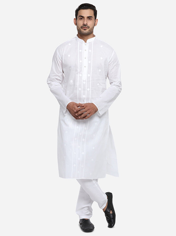 Stay comfortable and chic in the USA with this stripe white cotton kurta set for men.