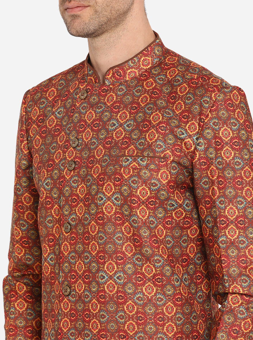 Shine at Indian functions in the USA with the Maroon Printed Semi Indowestern featuring a beautiful sherwani and churidar combination for a striking look.