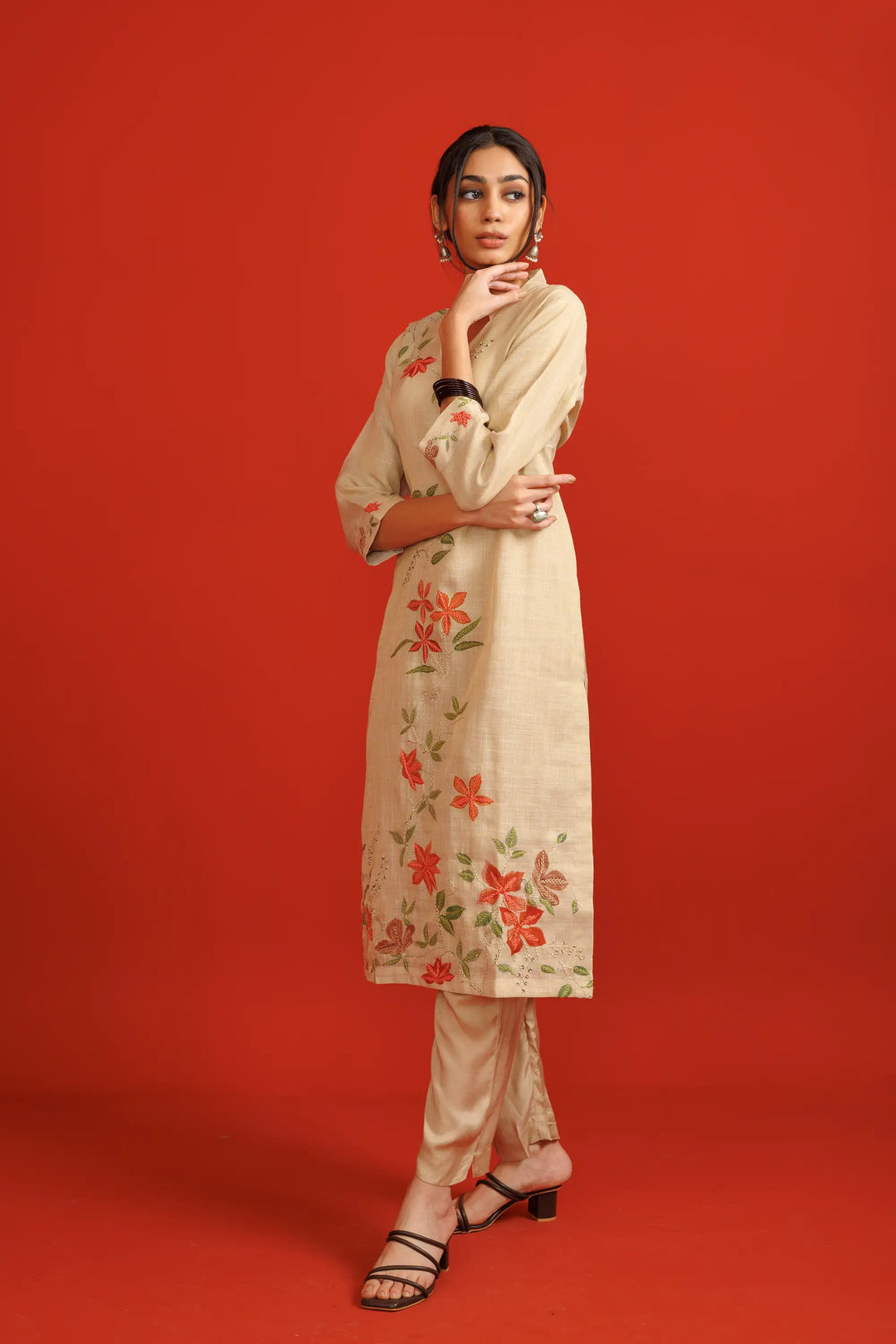 Kurtis Set beige | A Blend of poly-silk soft-silk tissue-silk and digital print