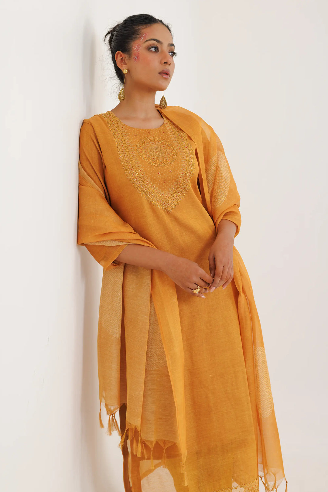 Deep-yellow Kurtis Set | Crafted with linen tissue-silk and digital printed thre