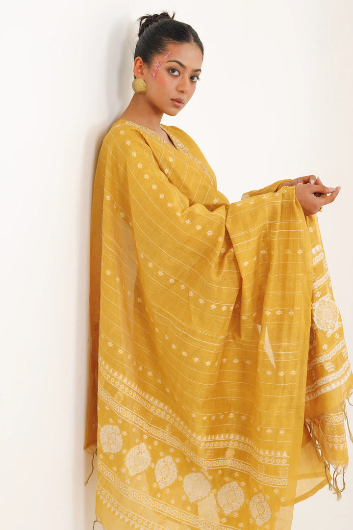 Kurtis Set mustard | A Blend of soft-silk and thread digital print for Style