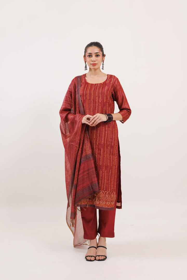 Kurtis Set bright-red | A Blend of chanderi and digital printed hand work for St