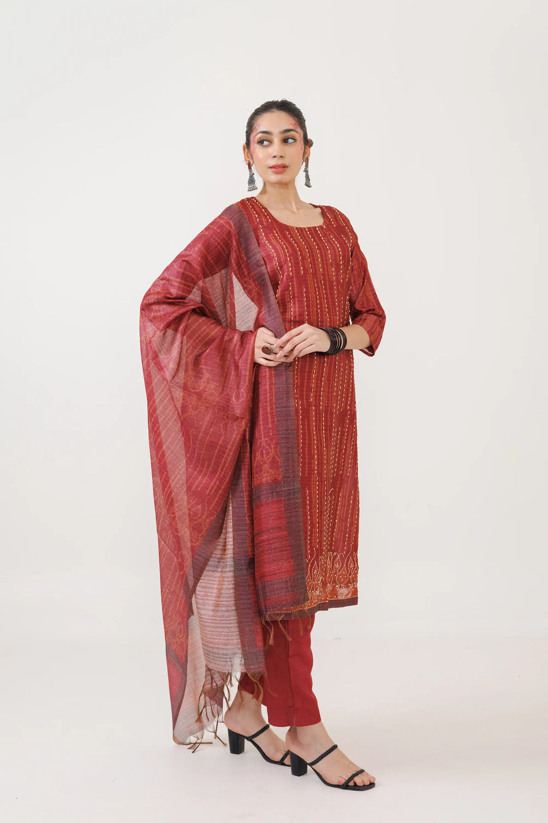 Kurtis Set bright-red | A Blend of chanderi and digital printed hand work for St