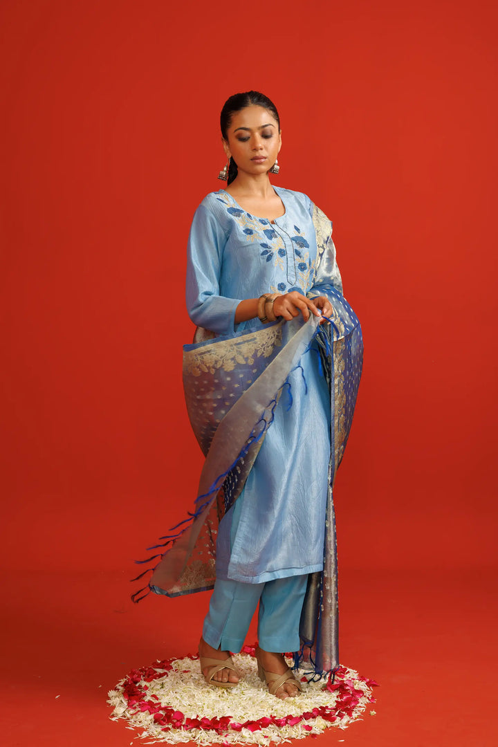 Kurtis Set light-blue | A Blend of crush-crape tissue-silk and zardosi khat work