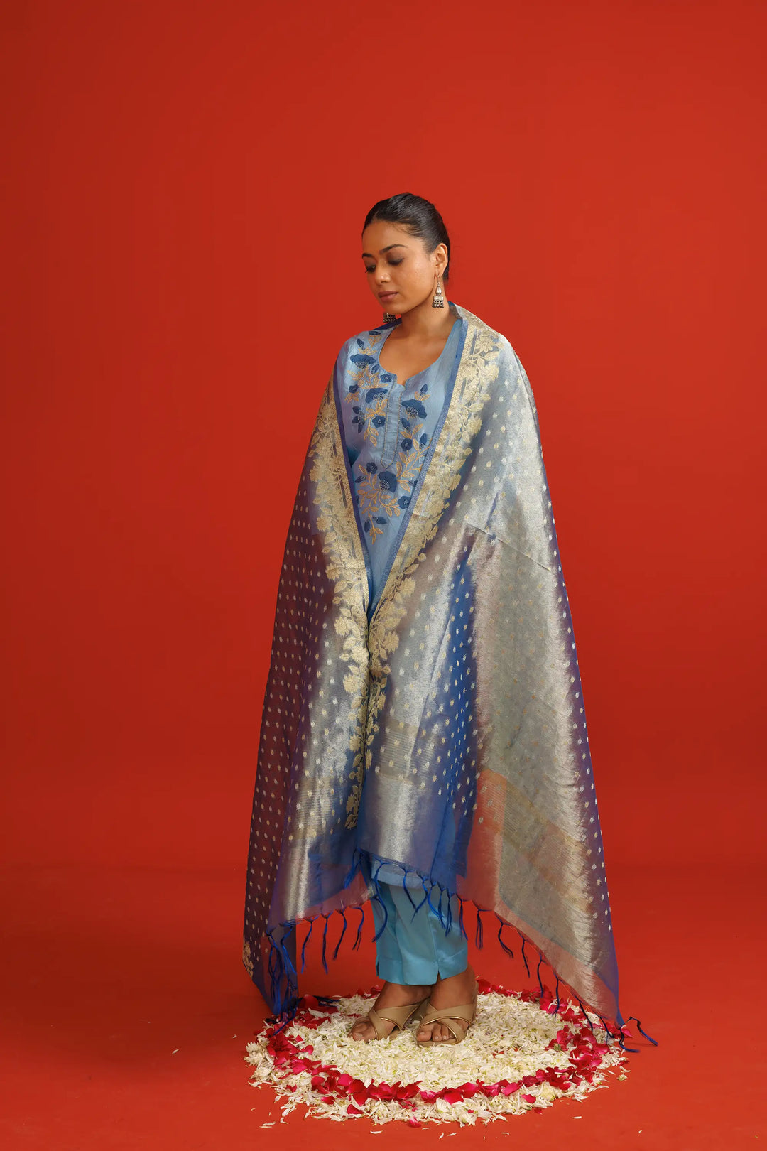 Kurtis Set light-blue | A Blend of crush-crape tissue-silk and zardosi khat work