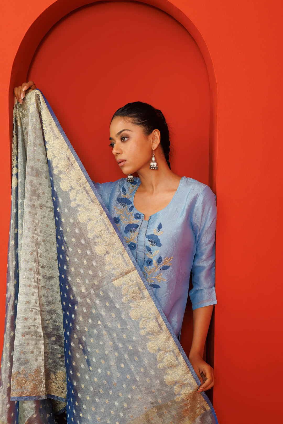 Kurtis Set light-blue | A Blend of crush-crape tissue-silk and zardosi khat work