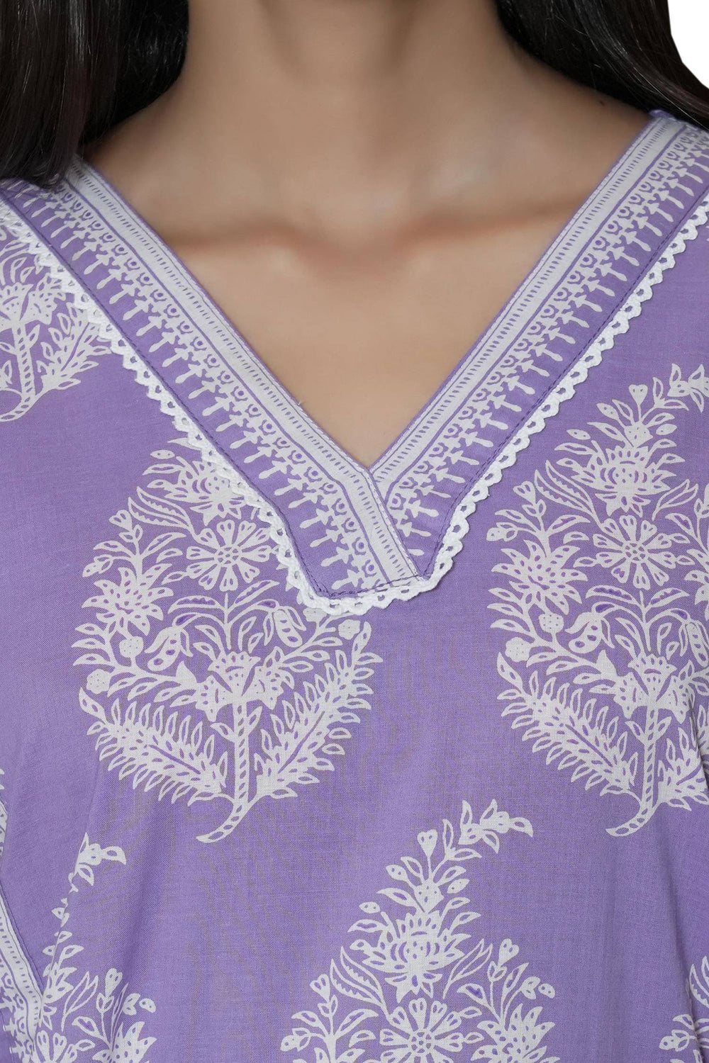 Elegant lavender cotton kurti set designed for women, showcasing traditional Indian style suitable for all occasions.