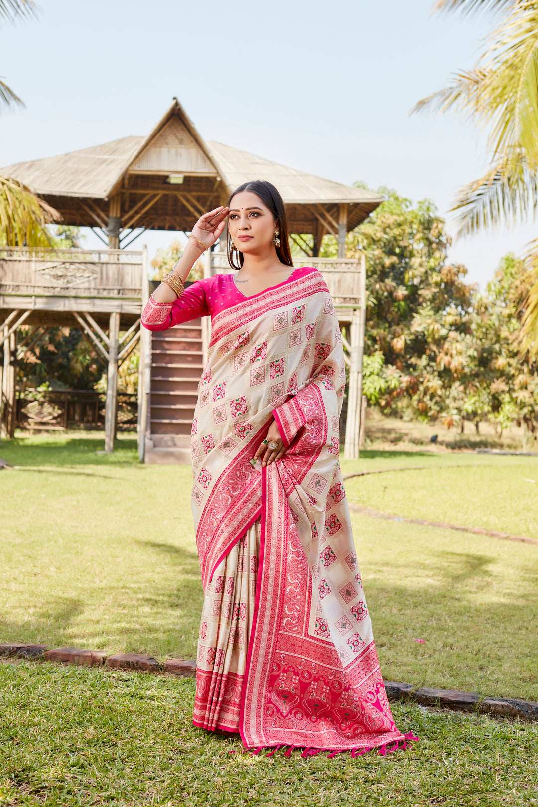 Green Traditional Kanjivaram soft silk saree with beautiful designer borders and timeless design.