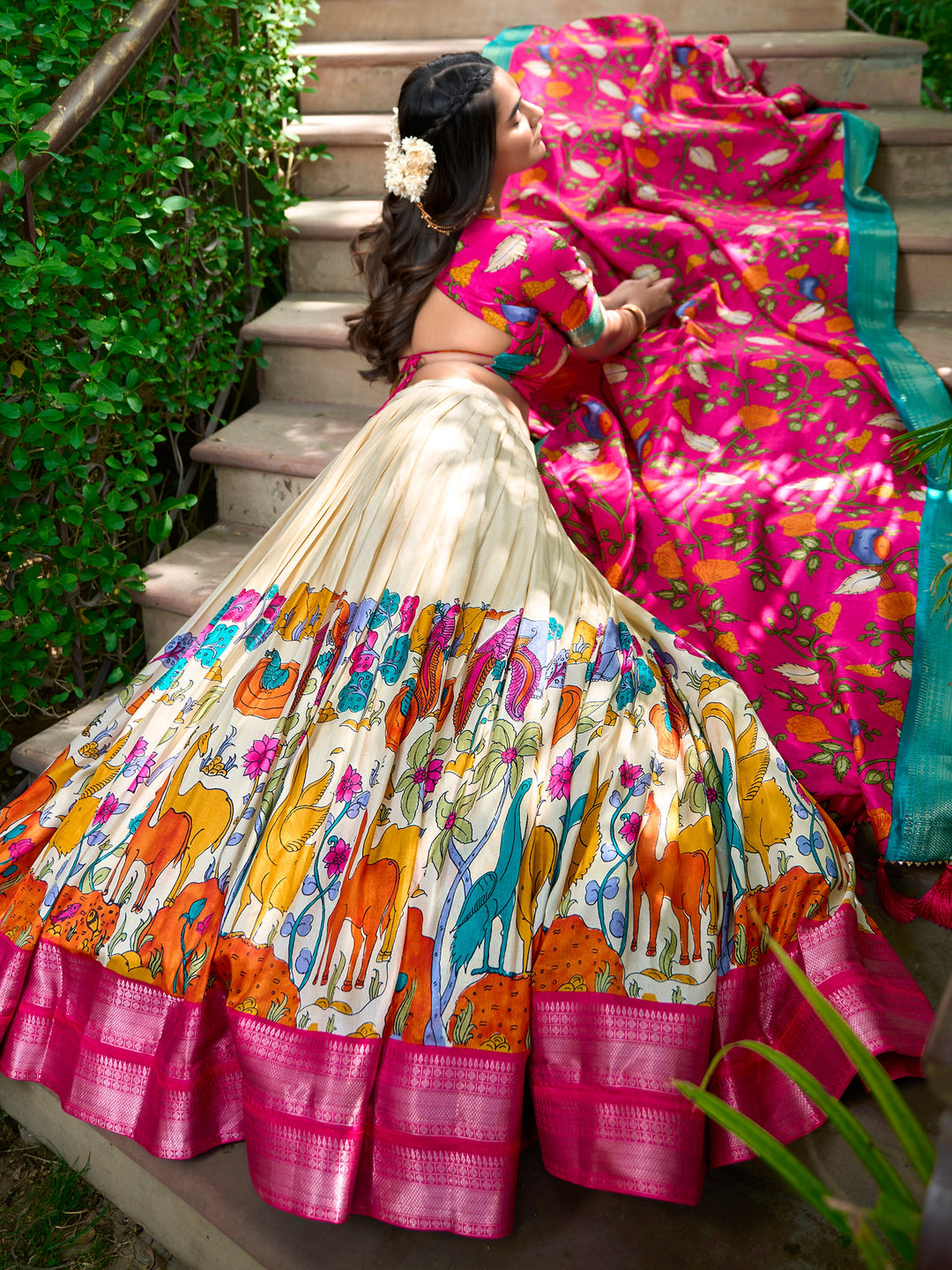 Timeless Off-White Lehenga | Kalamkari Print & Zari Detailing