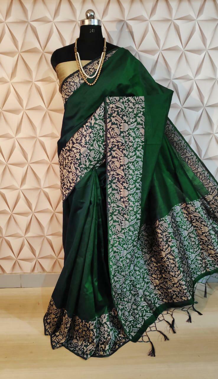 Elegant dark green Banglori handloom raw silk saree with a rich pallu, perfect for weddings.