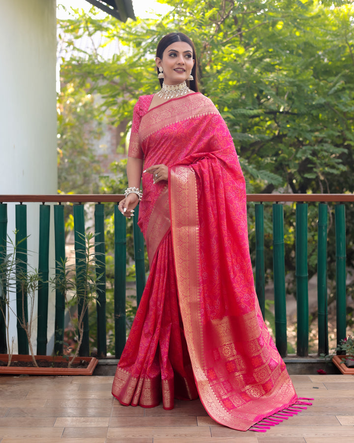 Handloom green Patola Silk Saree with elegant Zari & Kanchi borders, designed for USA special occasions.