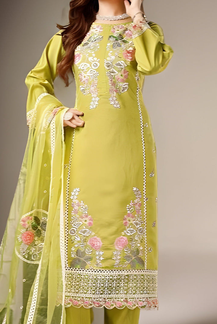 Chic yellow kurti with matching pants, designed for women’s playful fashion.