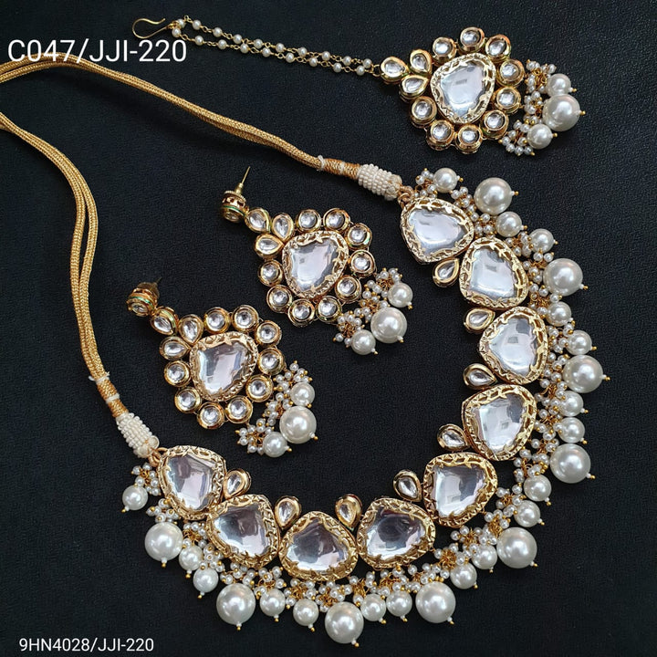 Elegant Statement Necklace | Chic Neck Accessory