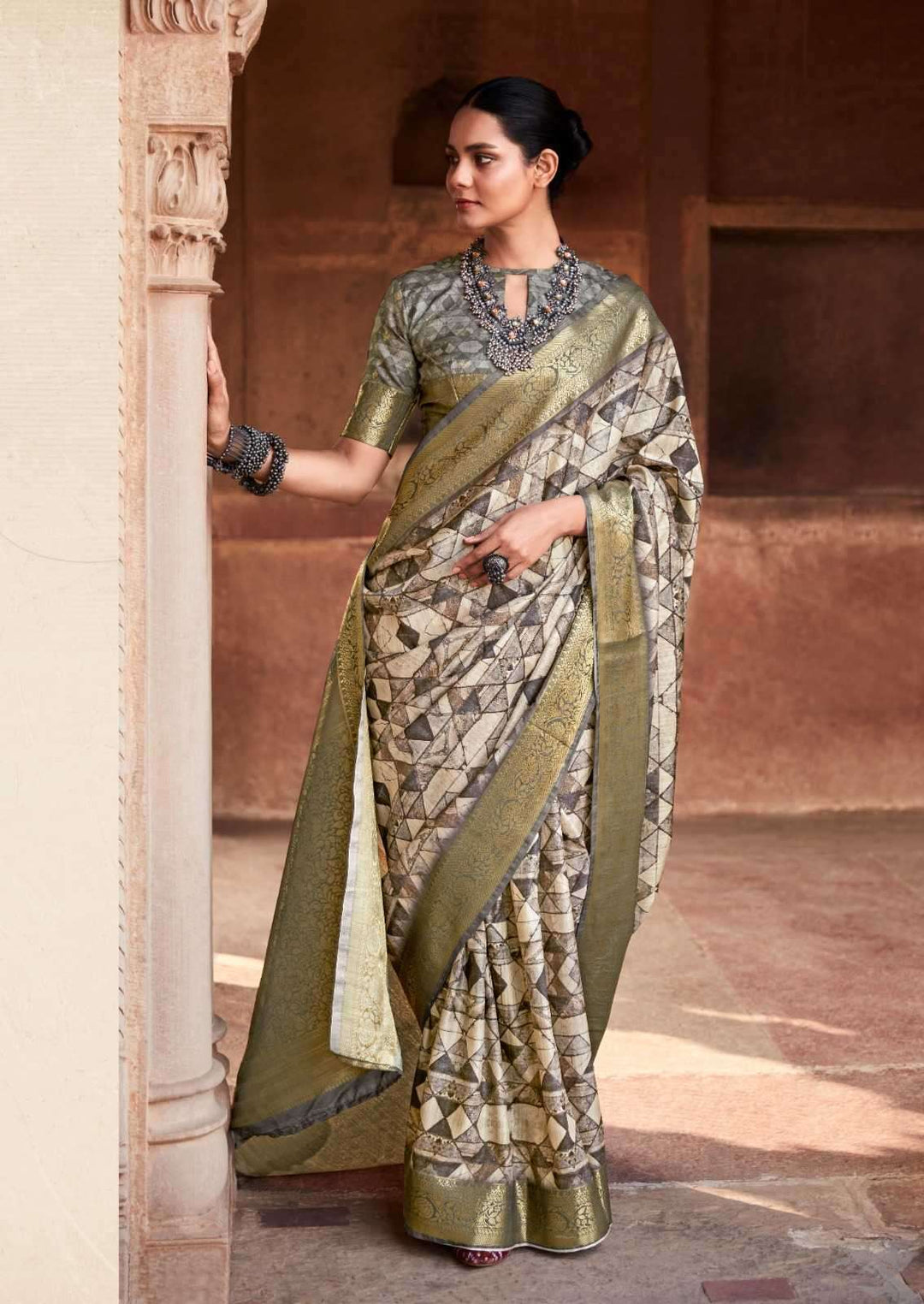 Pure Handloom Silk Saree | Traditional Indian Elegance for Modern Women