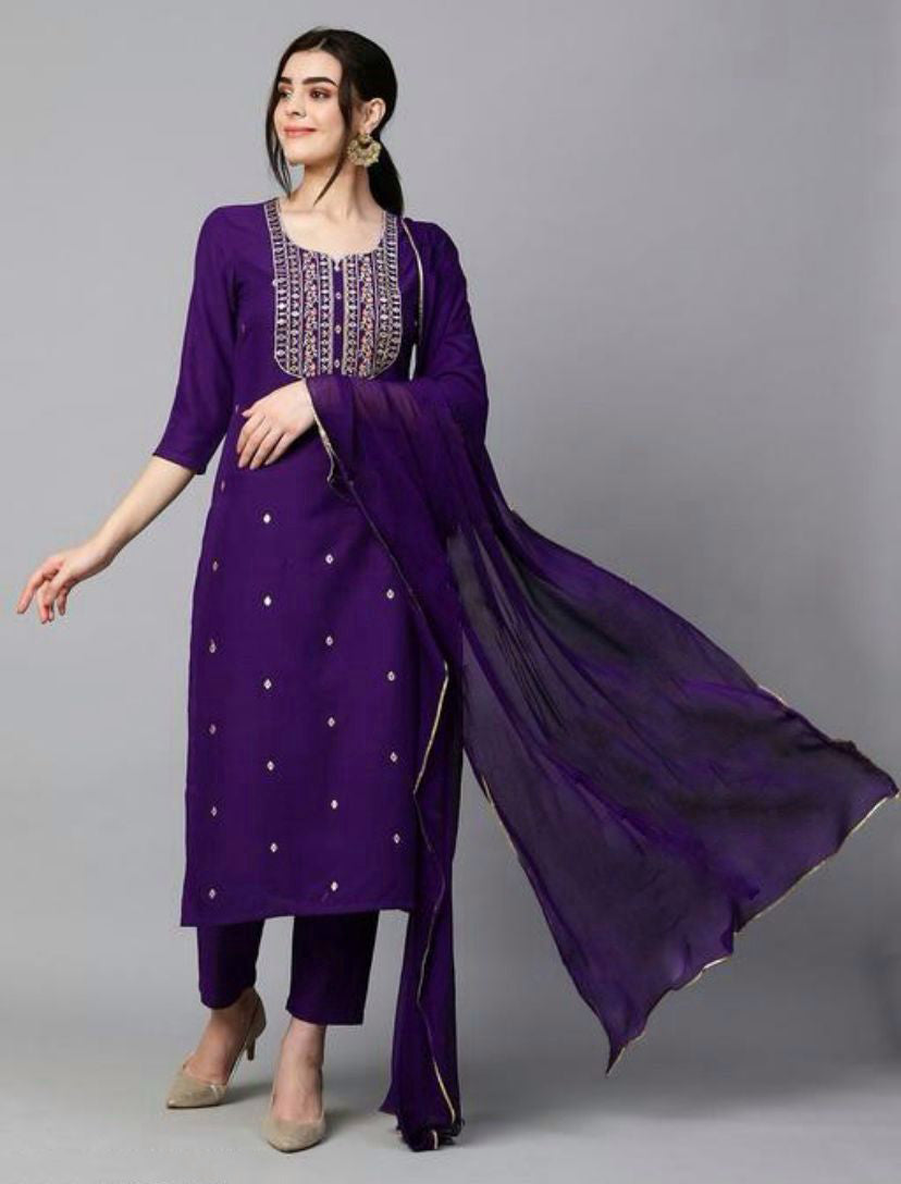 Elegant Rayon Slub Kurti Set | Thread Embroidery Work with Wine Dupatta