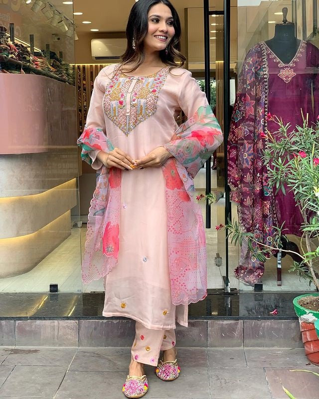 Elegant Blush Pink Kurta Set | Crepe Kurta with Organza Dupatta