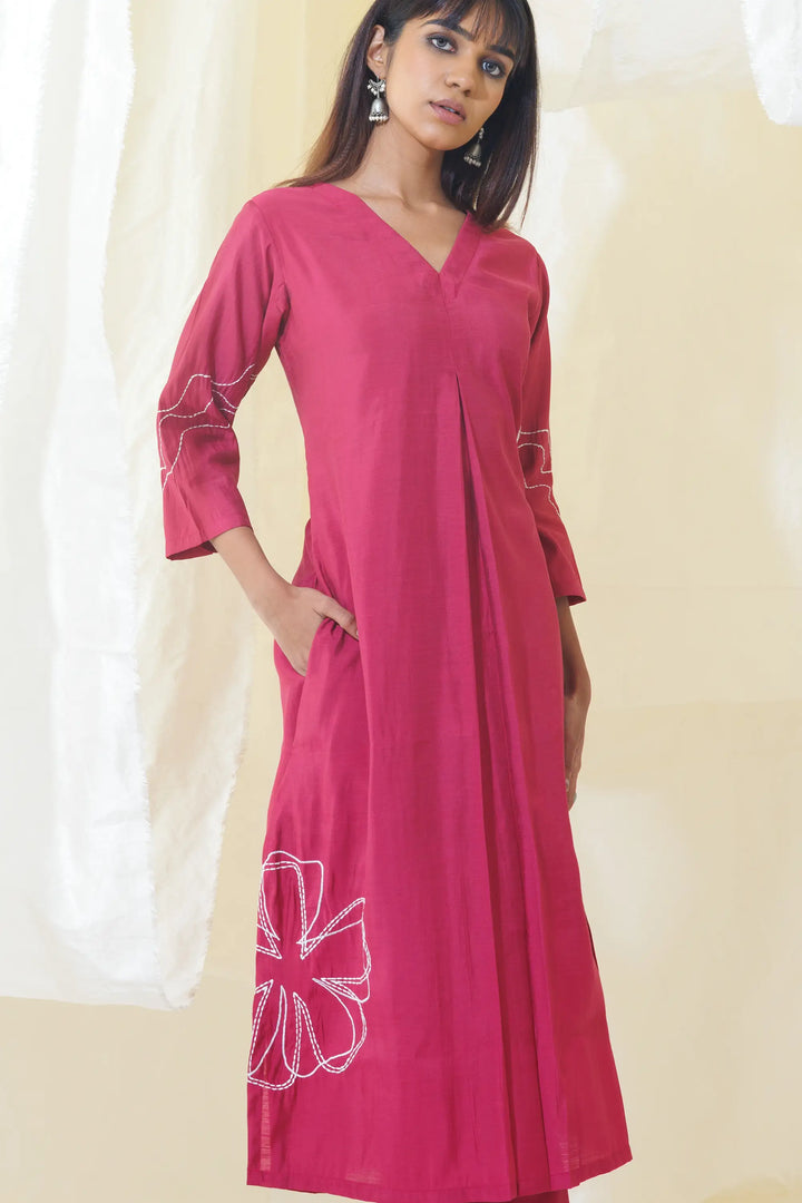 Kurtis Set pink | A Blend of silk and embroidery work for Style