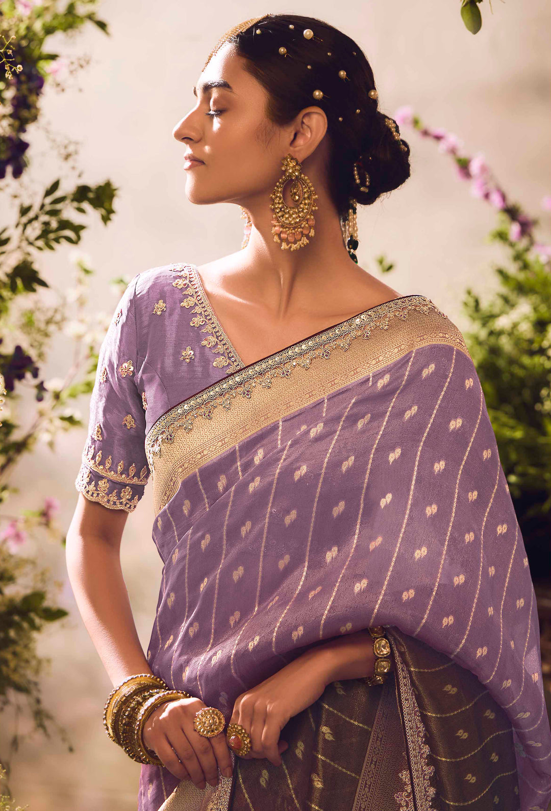 Silk Saree with Jacquard Woven Design, Embroidered Lace Border & Blouse – Lavender Elegance