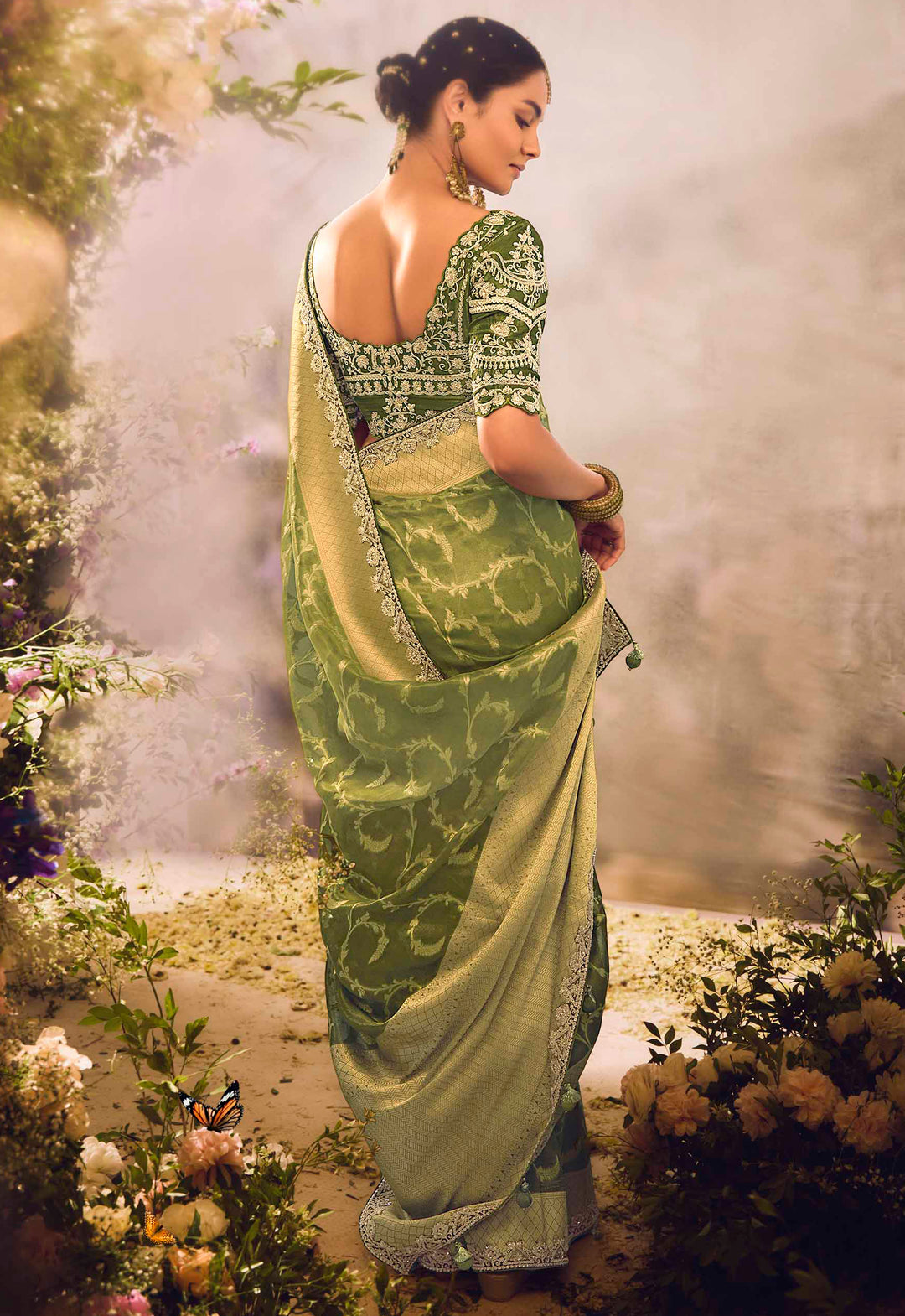 Silk Saree with Jacquard Woven Design, Embroidered Lace Border & Blouse – Mehendi Green Elegance