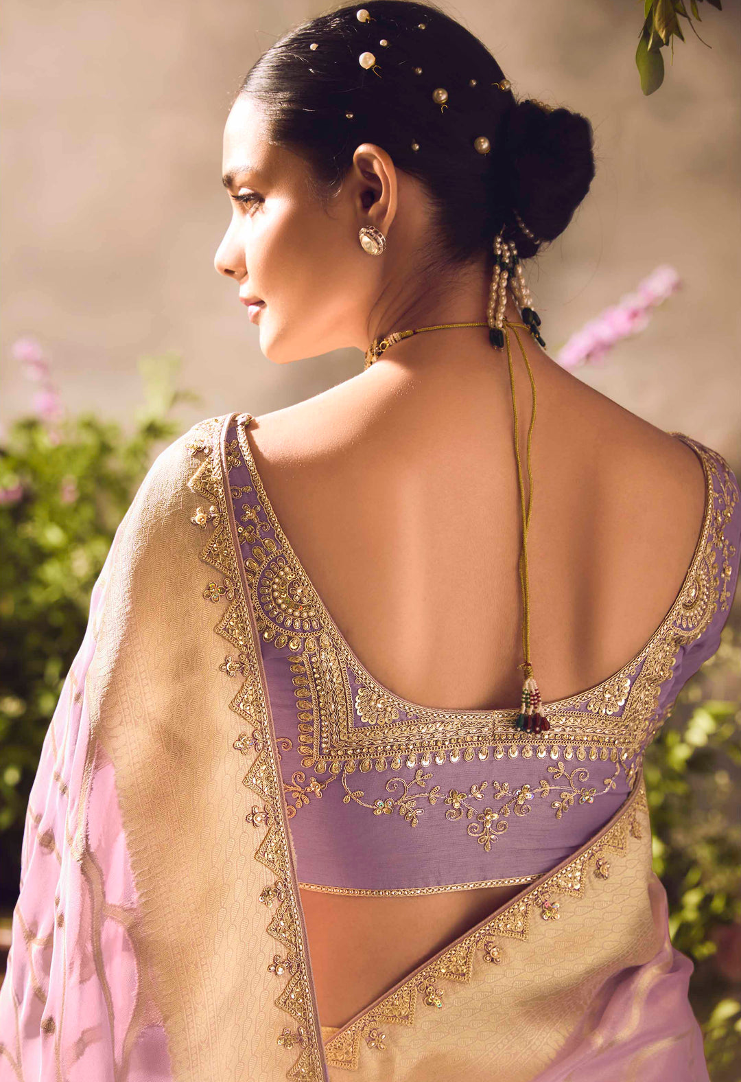 Light Mauve Silk Saree with Jacquard Woven Design, Embroidered Lace Border & Mauve Blouse