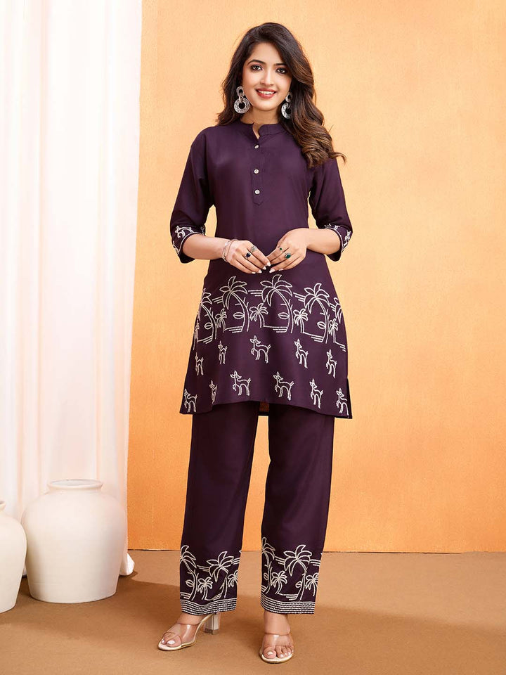 Modern Kurti set Viscose-Rayon Thread Embroidery | Three-Quarter Sleeve