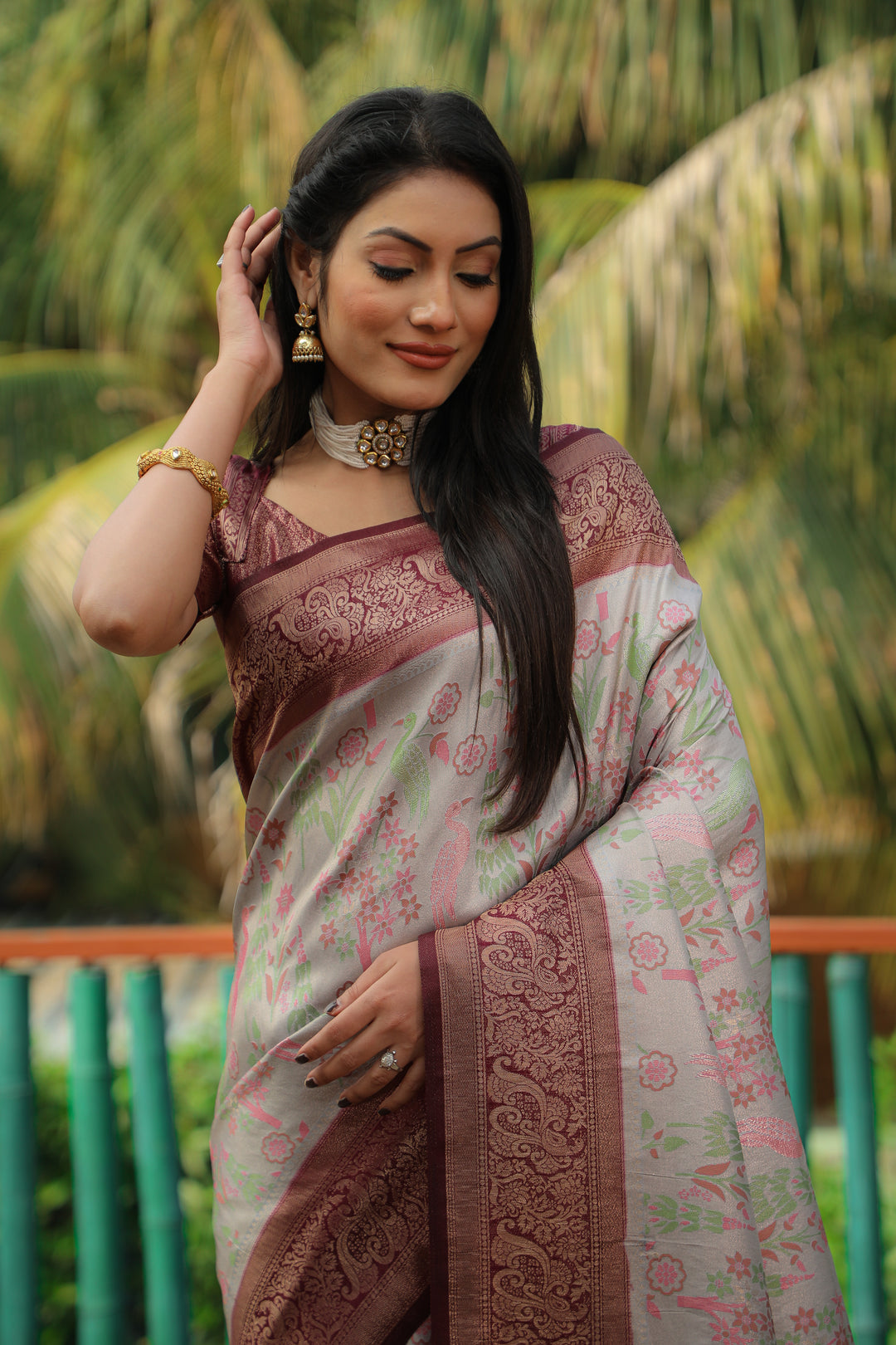 Elegant grey Kanjivaram soft silk saree with heavy blouse, ideal for weddings and traditional celebrations.