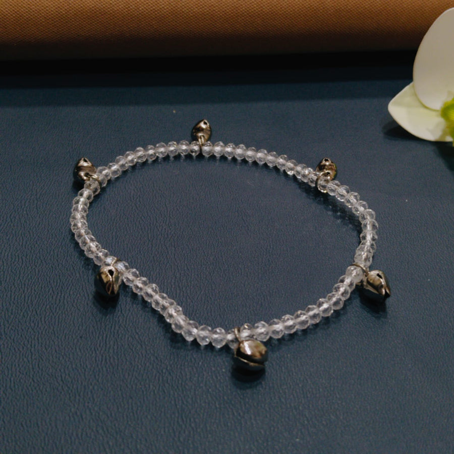 Beach-ready silver anklet, waterproof and crafted for summer vacations.