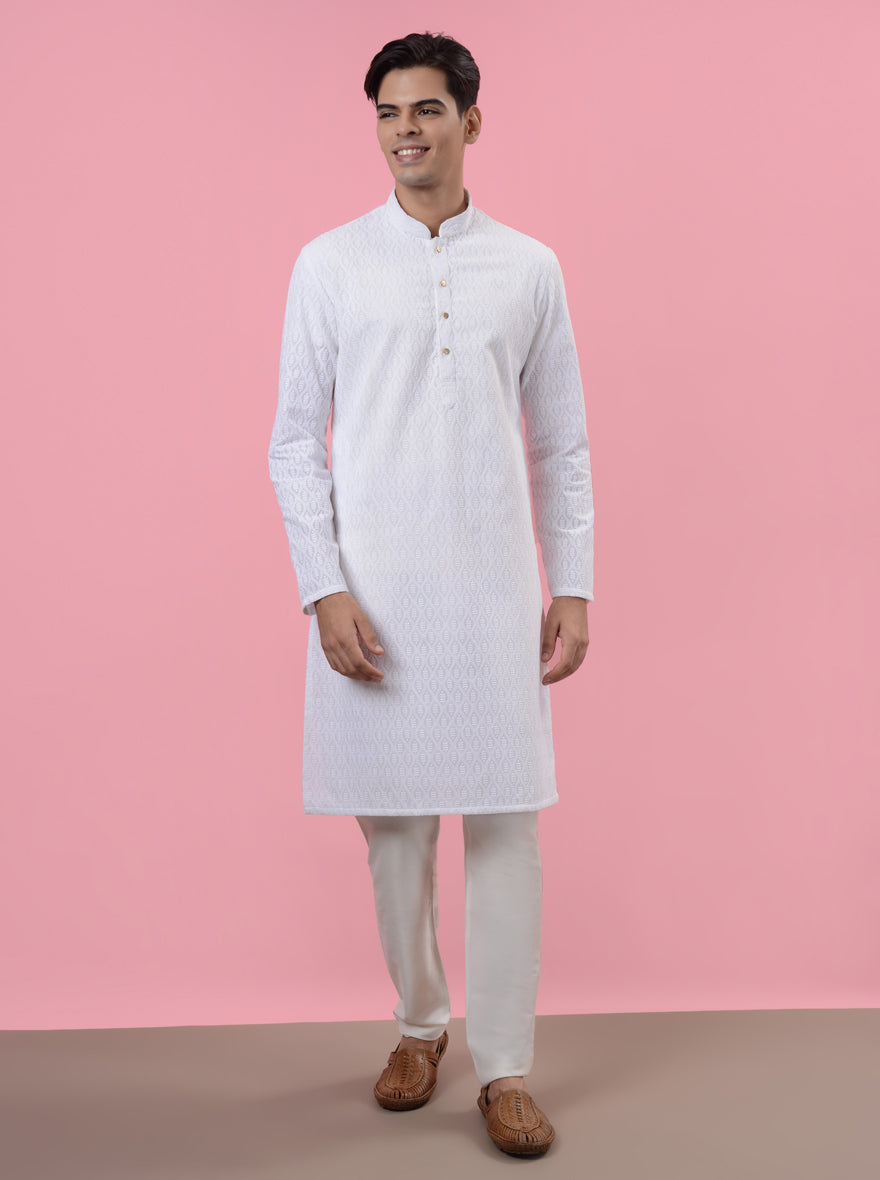 Stylish white kurta pajama featuring luxurious silk blend and intricate embroidery, ideal for celebrations in the USA.