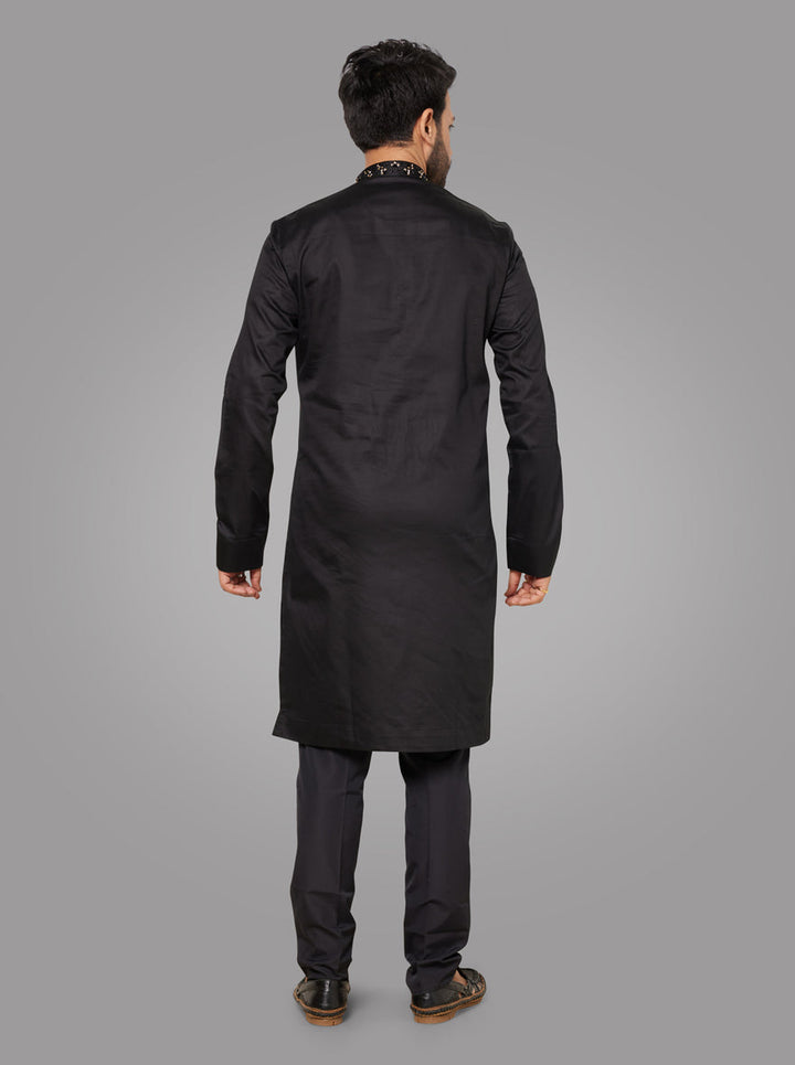 Discover the charm of our embroidered black kurta pajama, ideal for special events in the USA.