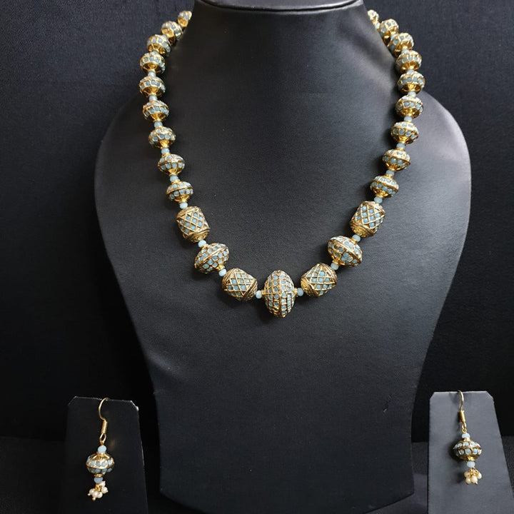 Elegant Statement Necklace | Dazzling Rhinestone Design