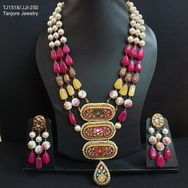 Elegant Pendant Set | Timeless Jewelry Elegance