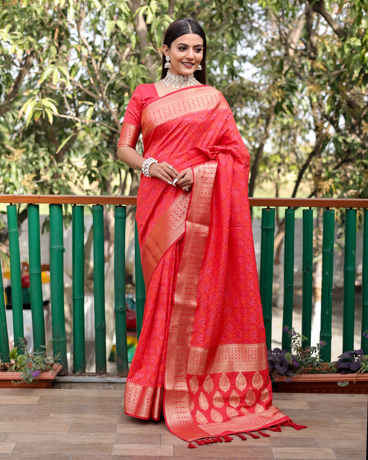 Lightweight and soft Indian sadi in red, combining comfort and style for weddings and special occasions.