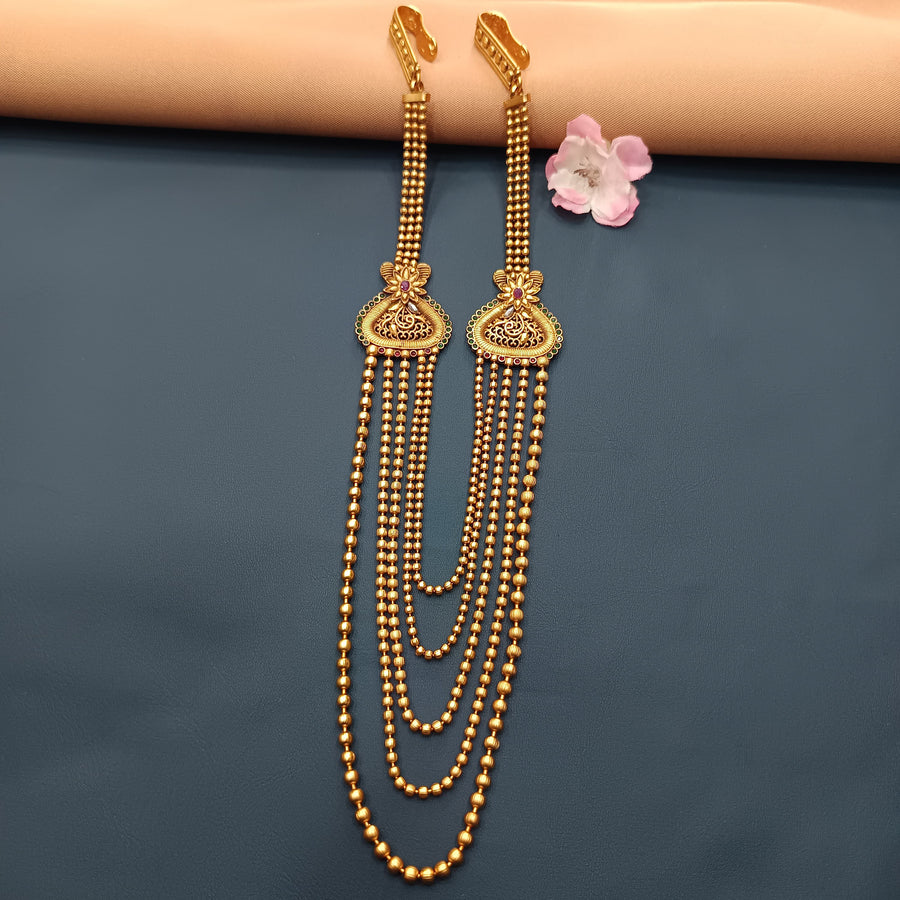 Classic Indian bridal waist chain, golden kamarband designed for elegance on special occasions.