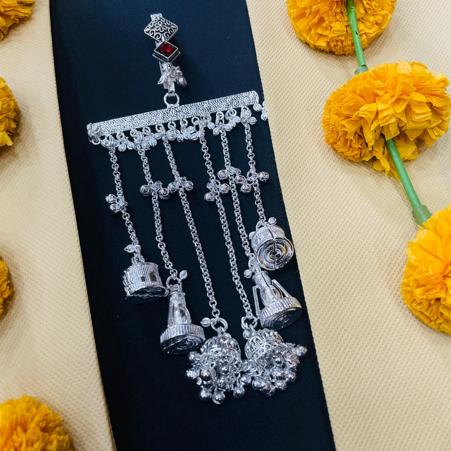 Elegant oxidised Juda, perfect waist jewelry for saree styling.