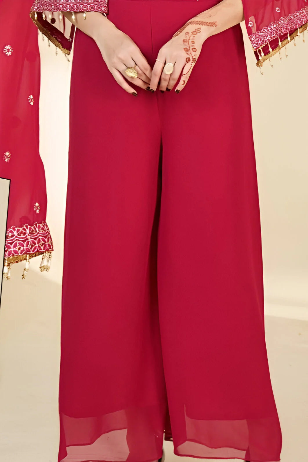 Stylish red kurta with matching dupatta, designed as a chic co-Ord palazzo set for a fashionable look.