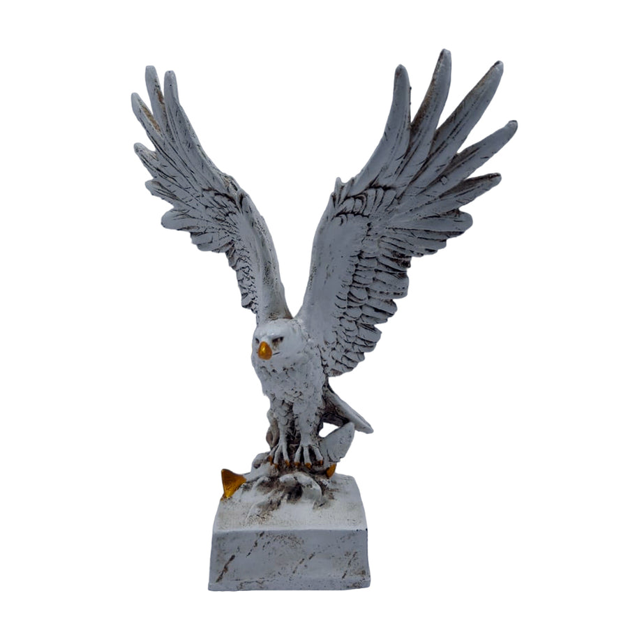 Stylish white fiber eagle decor, showcasing exquisite craftsmanship for a sophisticated look.