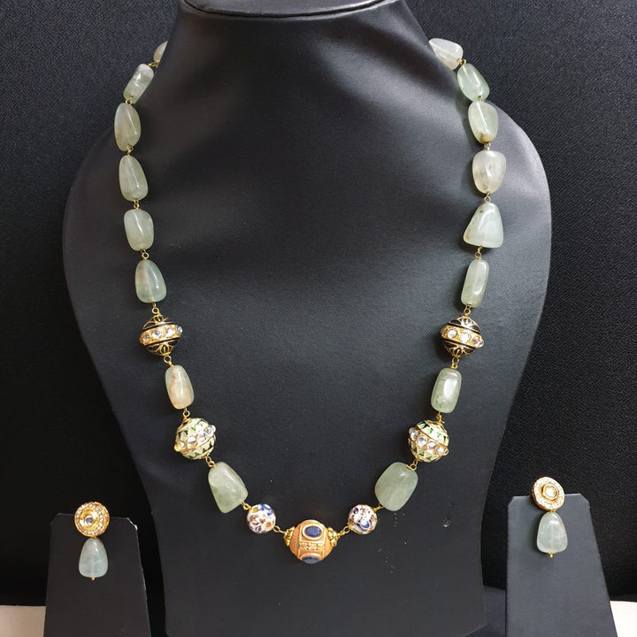 Elegant Pearl Necklace | Timeless Jewelry Statement