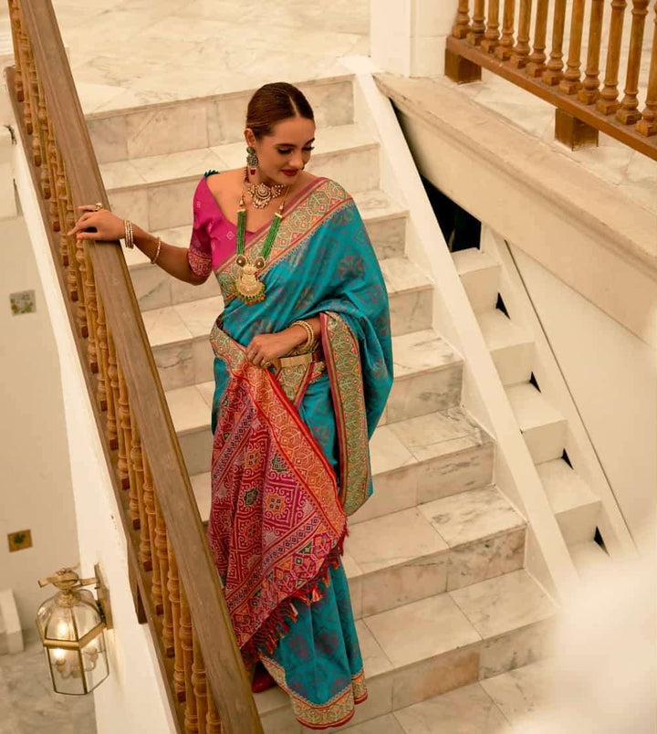 Timeless Rajpath Patola Silk Saree | Exquisite Weaving for Special Occasions