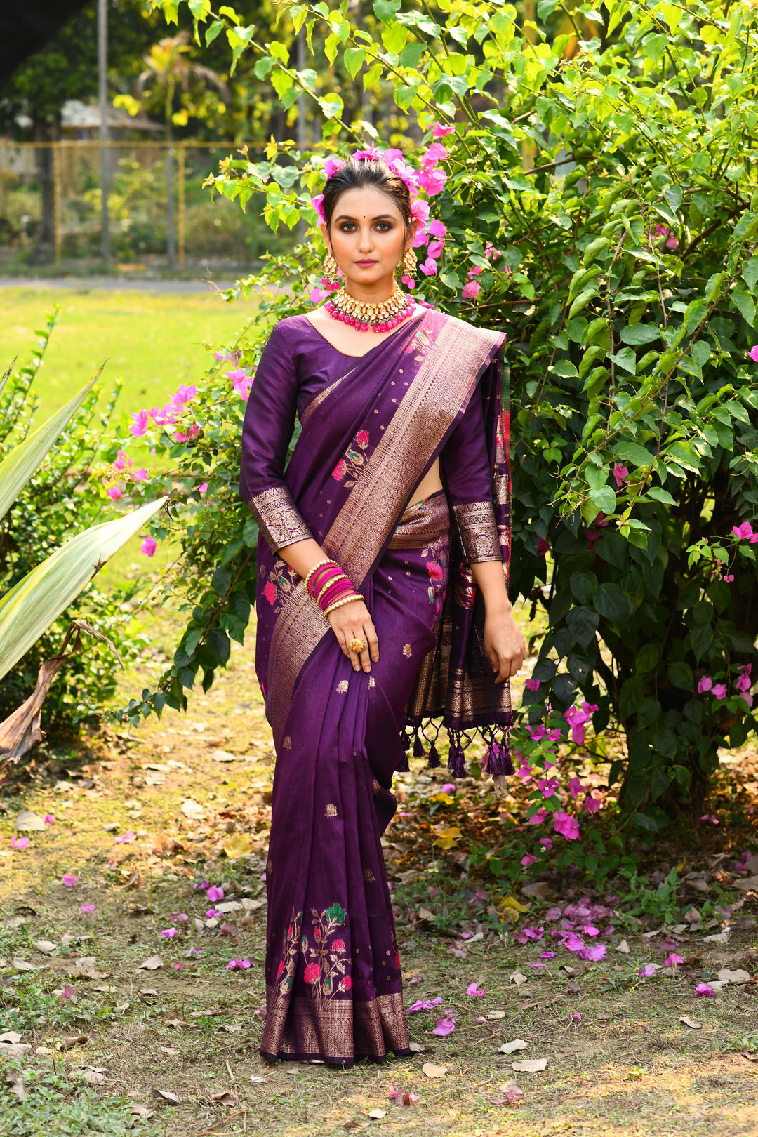 Luxurious dark green Desi tussar silk saree, enhanced with beautiful zari weaving.