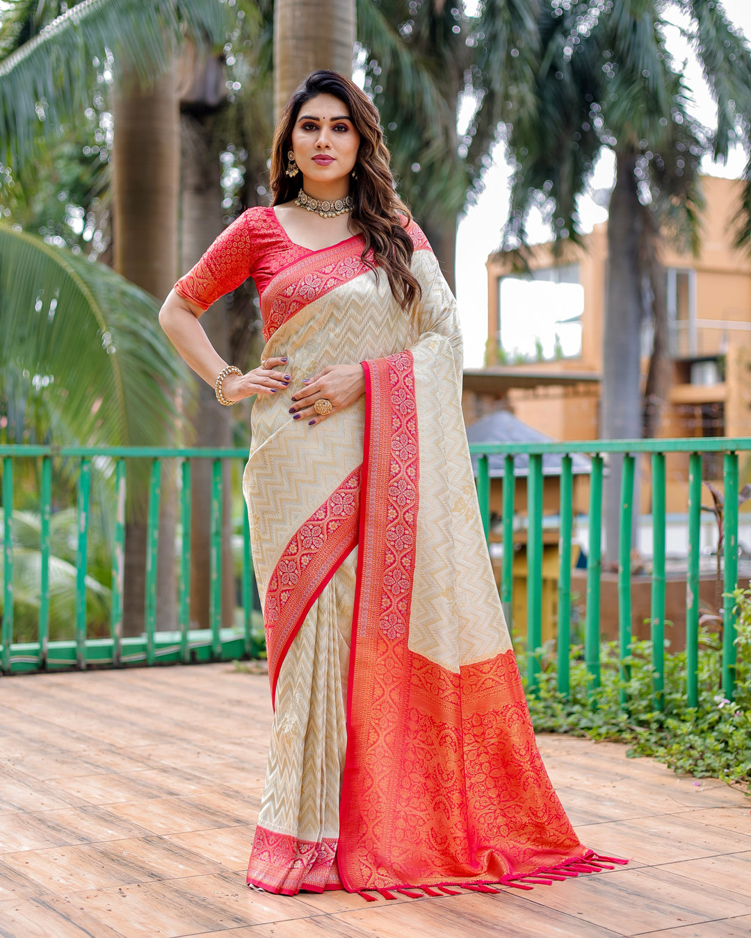 Premium Cream Kanjivaram Pattu Saree with Leheriya design and stunning heavy border, ideal for festive occasions.