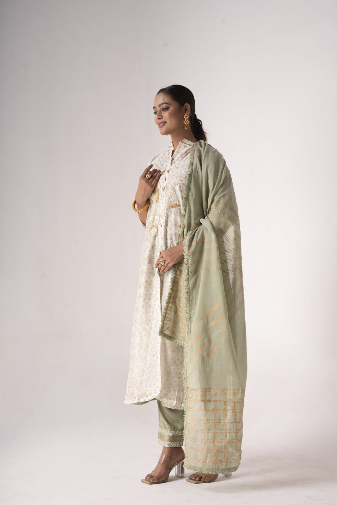 Stunning Art Silk Salwar Kameez with Green Dupatta and Intricate Embroidery | Perfect Festive Wear