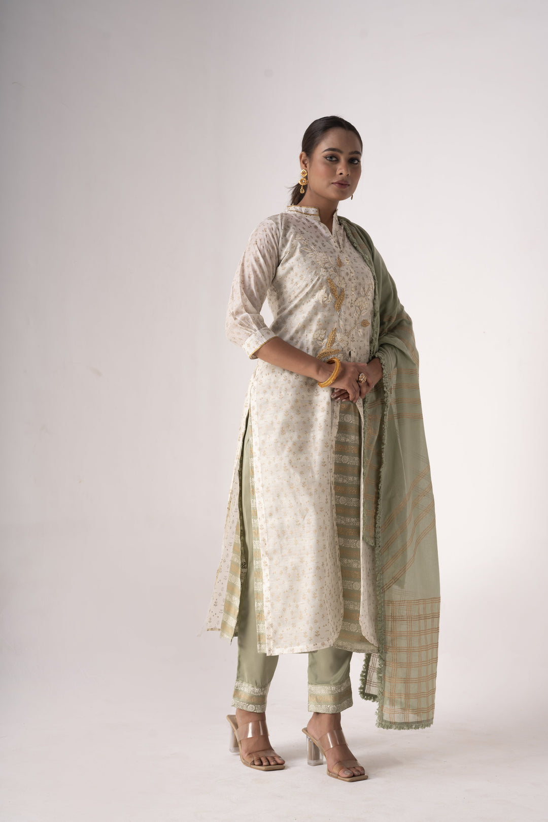 Stunning Art Silk Salwar Kameez with Green Dupatta and Intricate Embroidery | Perfect Festive Wear