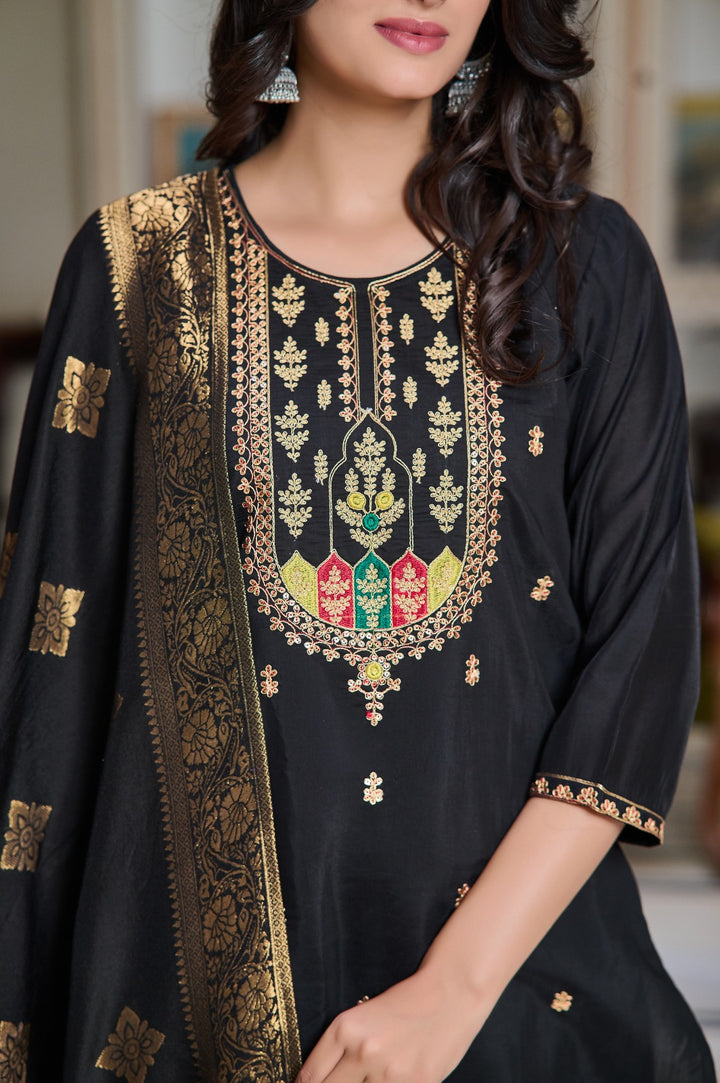 Black Embroidered Kurta Pant | Ideal for Celebrations