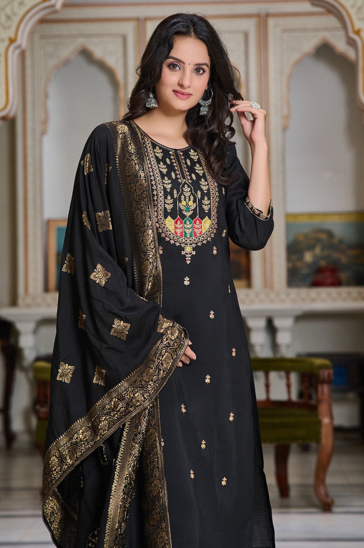 Black Embroidered Kurta Pant | Ideal for Celebrations