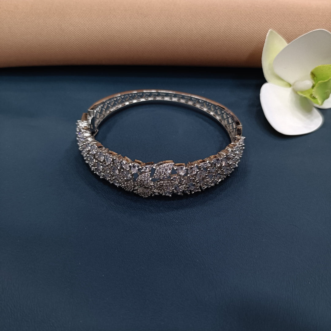 Chic AD diamond bracelet for a luxurious touch.