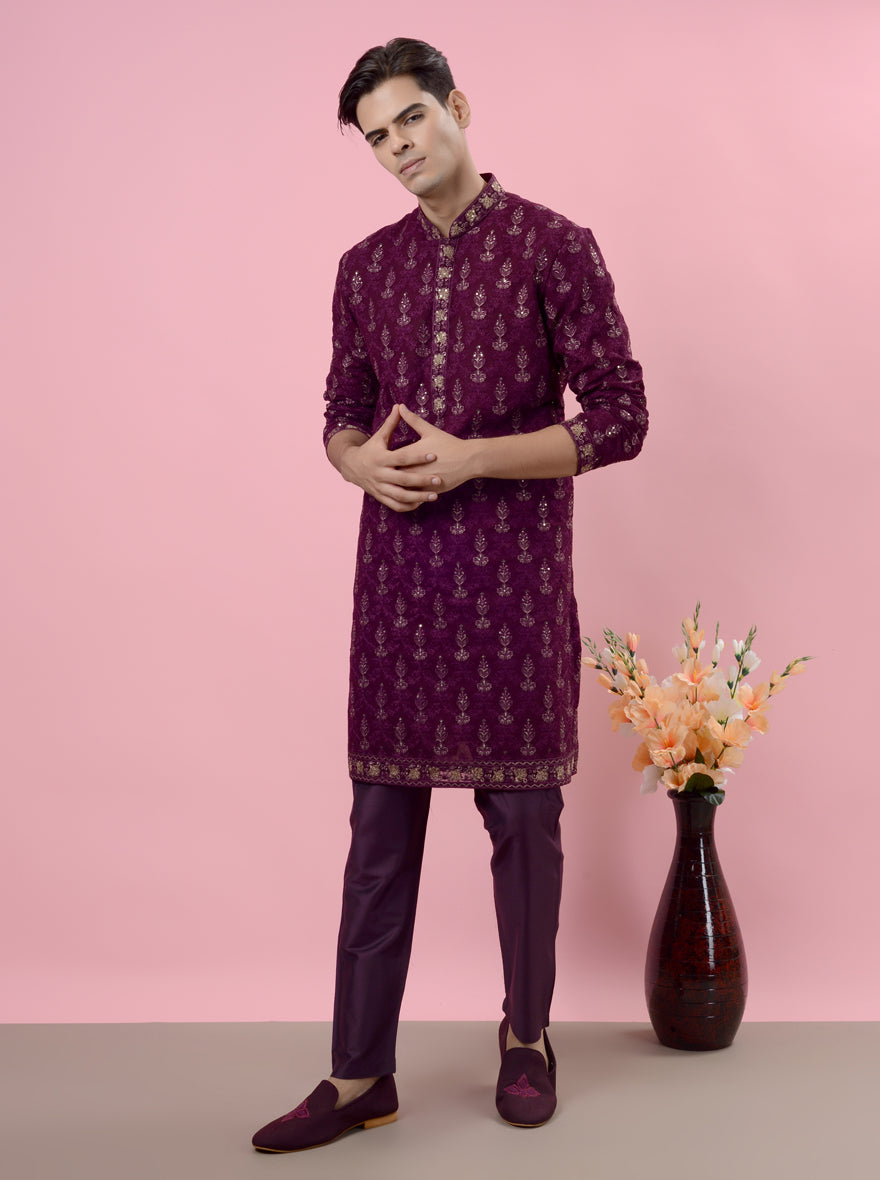 Ideal for weddings and sangeets in the USA, it adds a sophisticated touch to your festive attire.