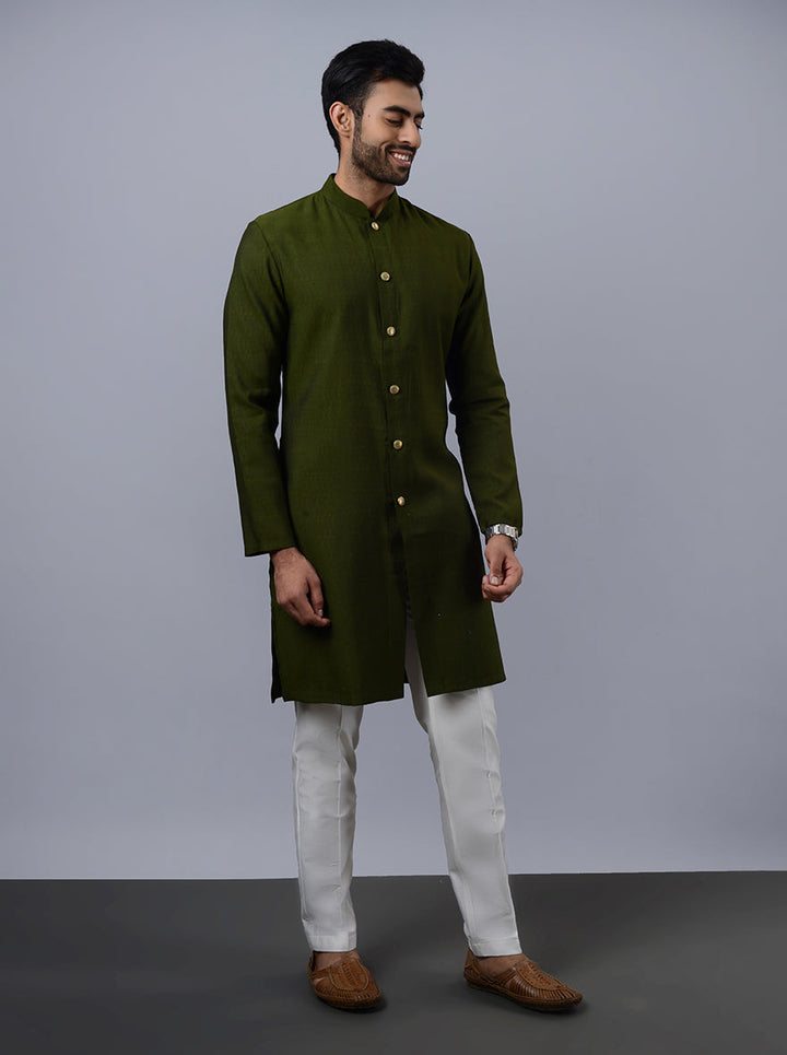 Comfortable green kurta pajama for festive celebrations in the USA.