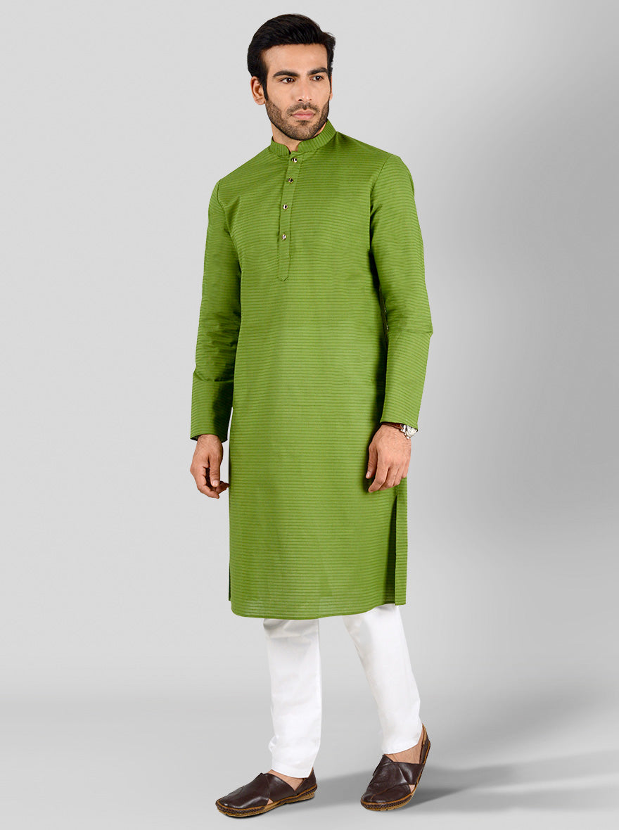 Green cotton kurta for men, featuring a mandarin collar and side slits, perfect for USA gatherings.