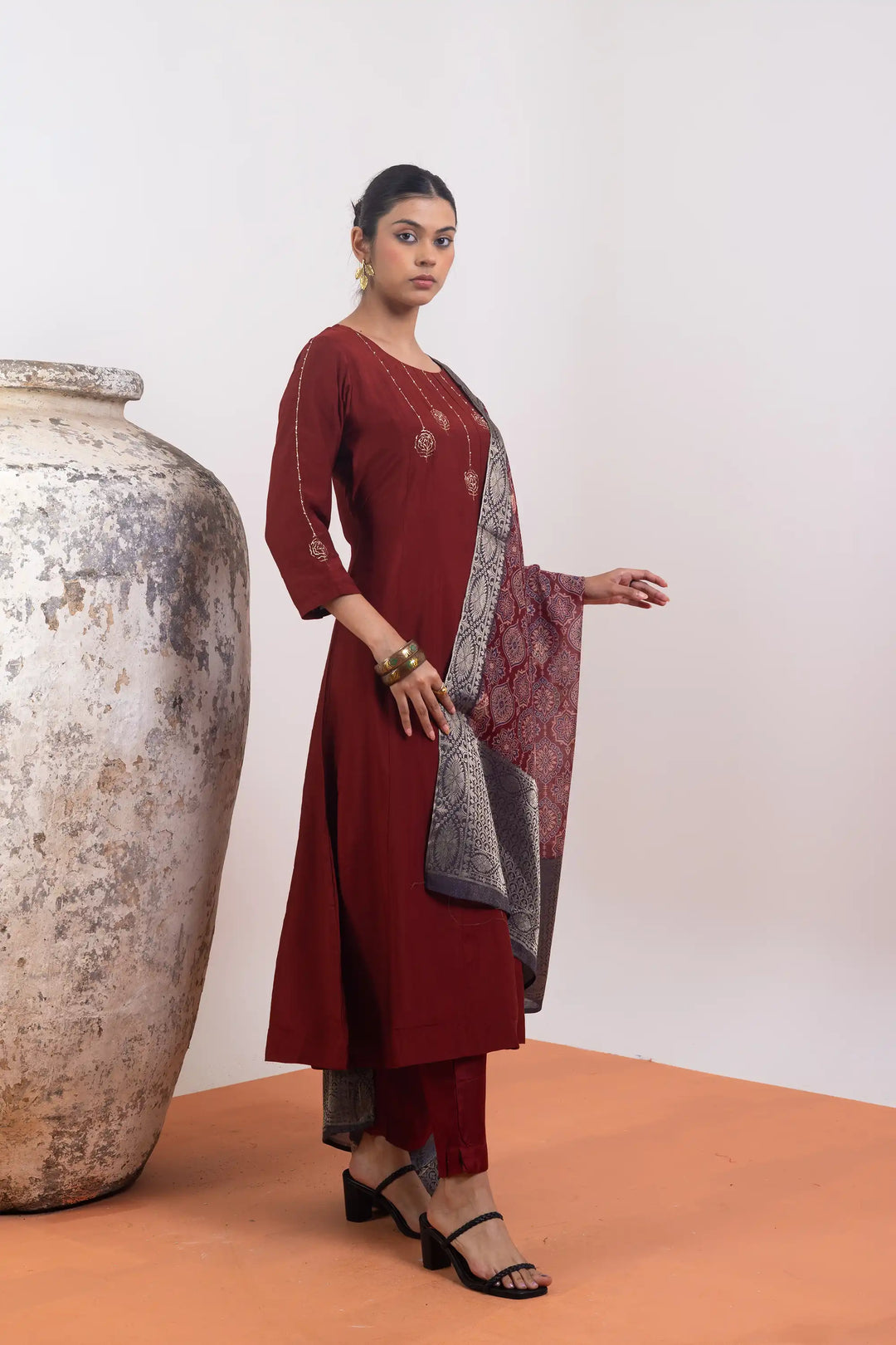 Maroon Kurtis Set | Crafted with muslin and khat work printed linening work